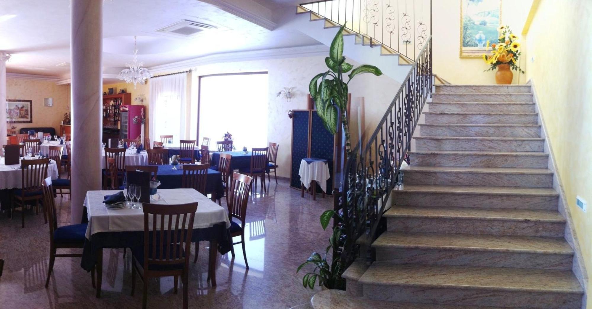 Hotel Ristorante Cordial Комізо Екстер'єр фото